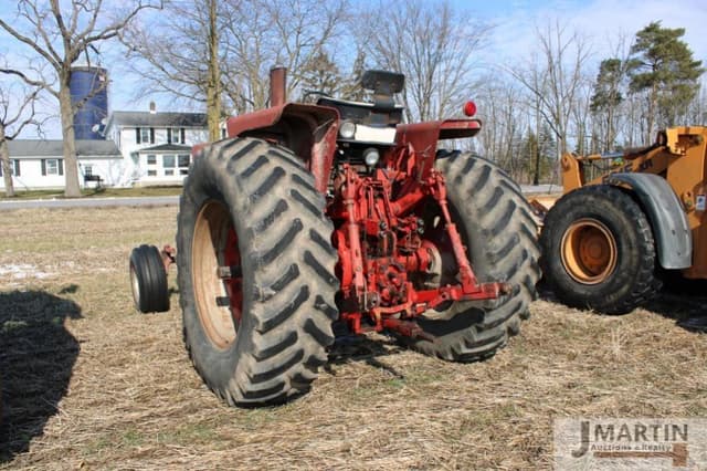 Image of International Harvester 1066 equipment image 3