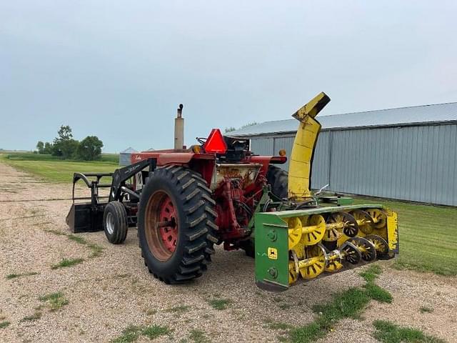 Image of International Harvester 1066 equipment image 2