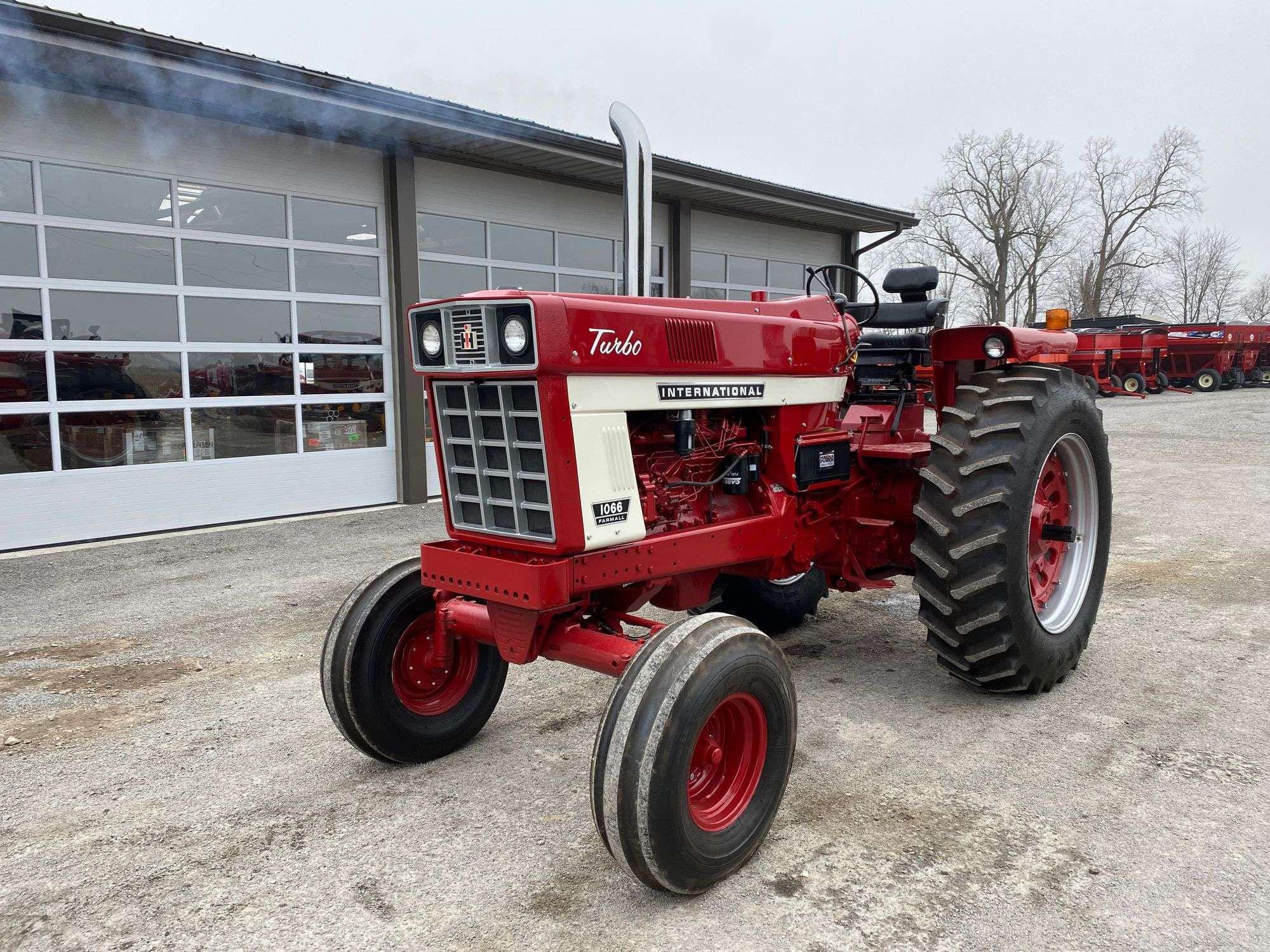 Main image International Harvester 1066