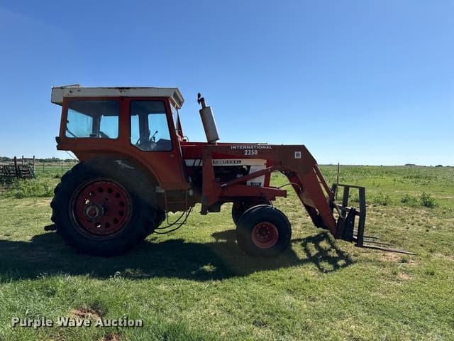Image of International Harvester 1466 equipment image 3