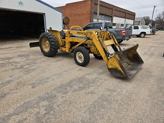 Image of International Harvester 2400A equipment image 2