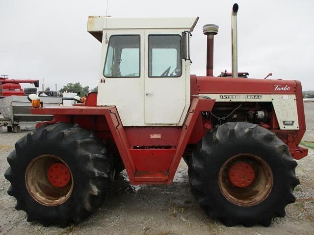 Image of International Harvester 4166 equipment image 3