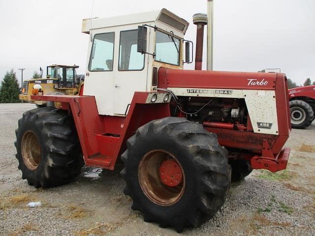 Image of International Harvester 4166 equipment image 1