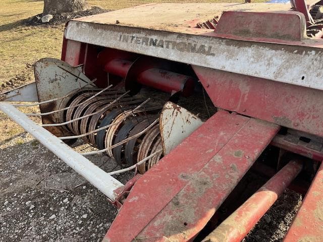 Image of International Harvester 430T equipment image 4