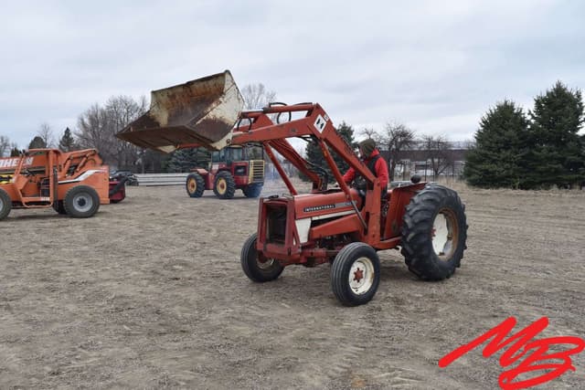 Image of International Harvester 454 equipment image 1