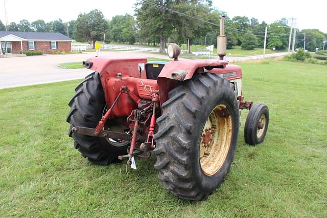 Image of International Harvester 574 equipment image 2