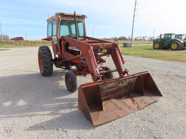 Image of International Harvester 656 equipment image 3