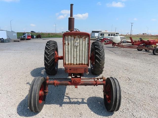 Image of International Harvester 656 equipment image 1