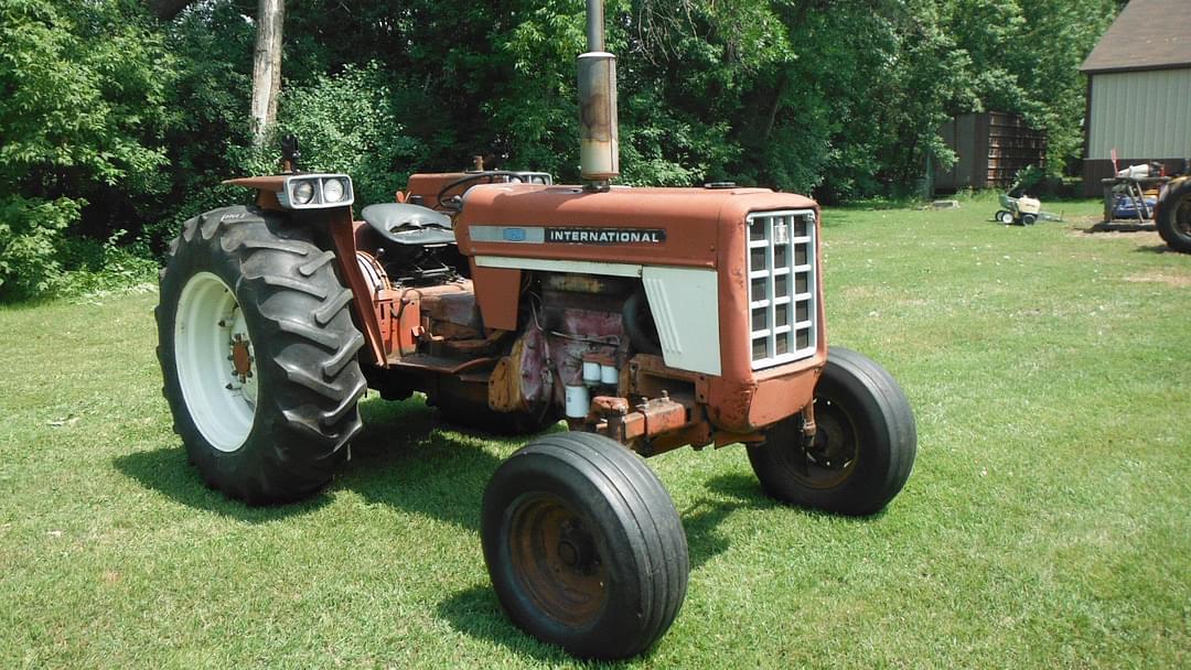 Image of International Harvester 674 Primary image