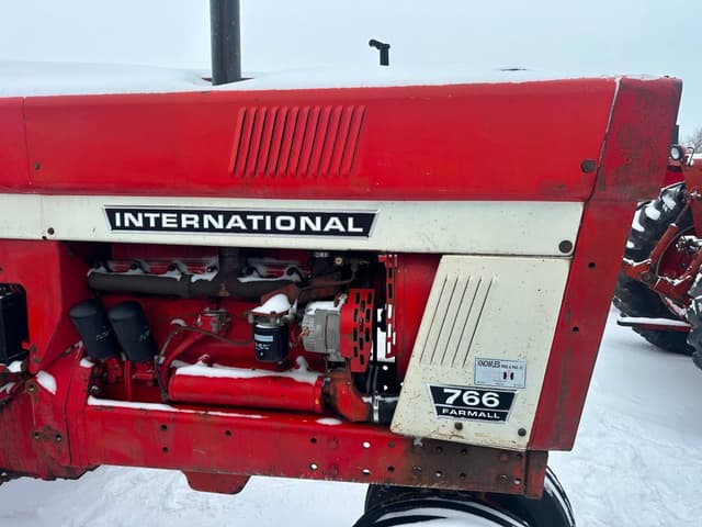 Image of International Harvester 766 equipment image 3