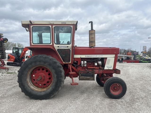 Image of International Harvester 766 equipment image 1