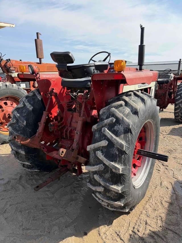 Image of International Harvester 766 equipment image 3