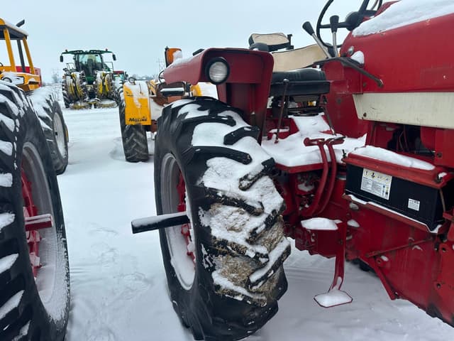 Image of International Harvester 766 equipment image 2