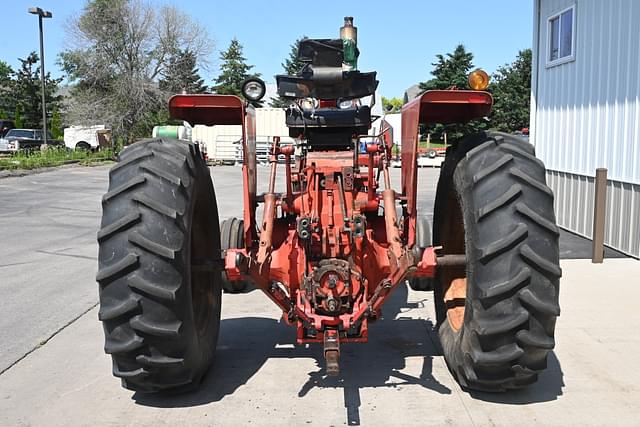 Image of International Harvester 766 equipment image 4