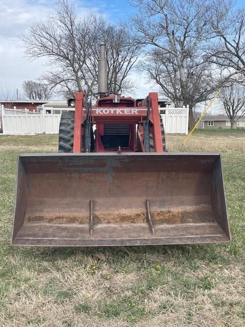 Image of International Harvester 856 equipment image 1