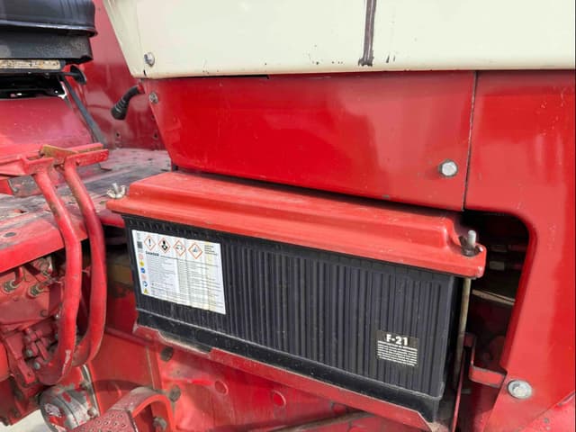 Image of International Harvester 966 equipment image 4