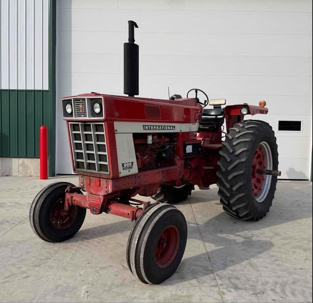 Image of International Harvester 966 equipment image 1