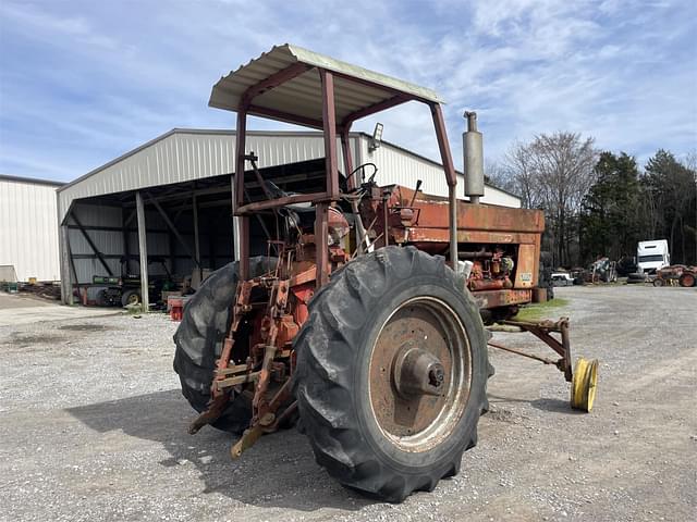 Image of International Harvester 966 equipment image 3