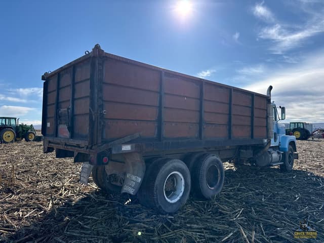 Image of International F-4270 equipment image 4