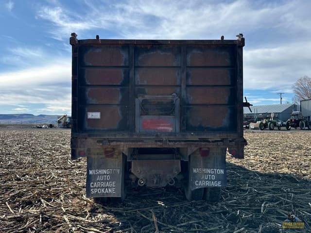 Image of International F-4270 equipment image 3