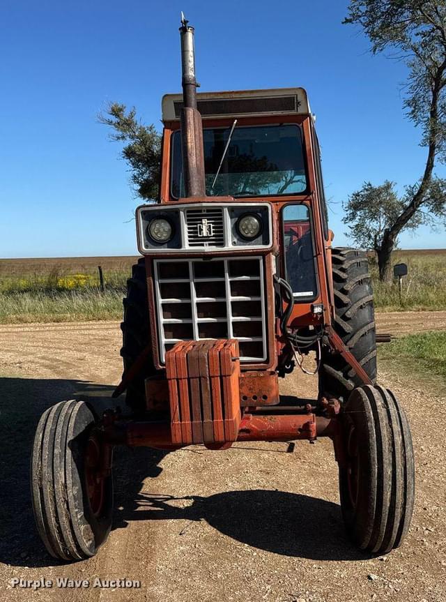 Image of International Harvester 1066 equipment image 1
