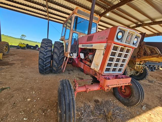 Image of International Harvester 1066 equipment image 3
