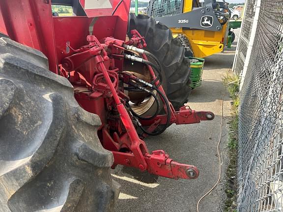 Image of International Harvester 656 equipment image 4