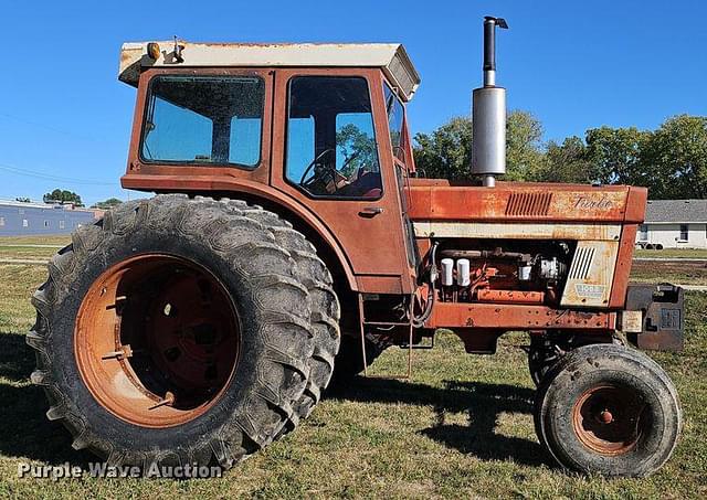 Image of International Harvester 1066 equipment image 3