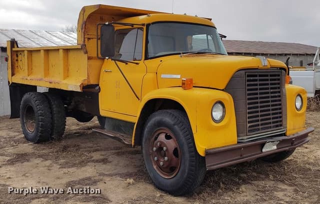 Image of International Loadstar 1600 equipment image 2