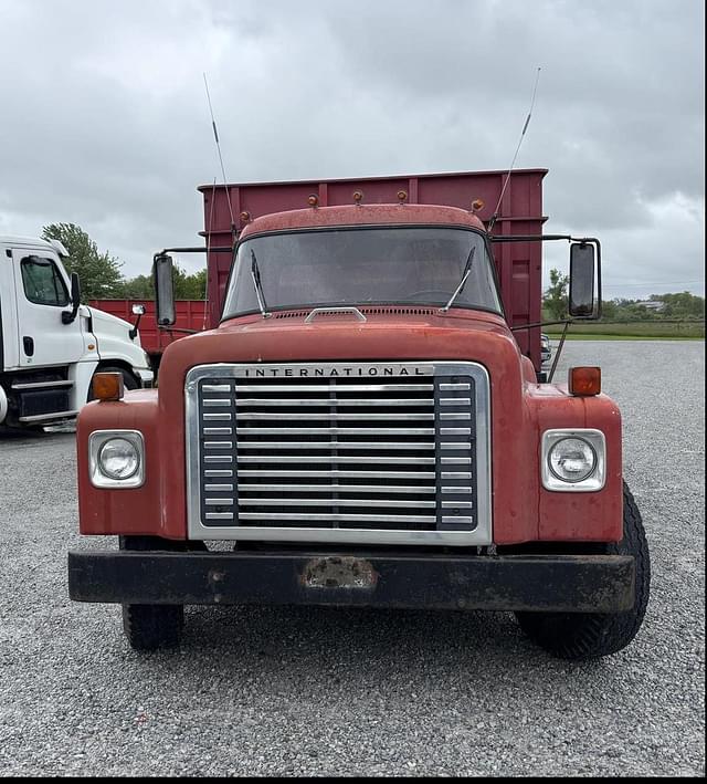 Image of International Loadstar equipment image 4