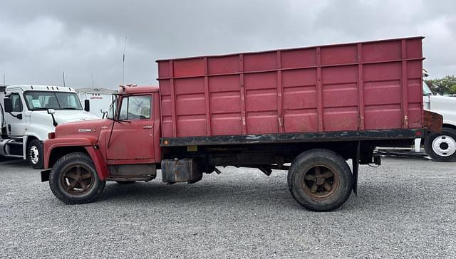 Image of International Loadstar equipment image 1