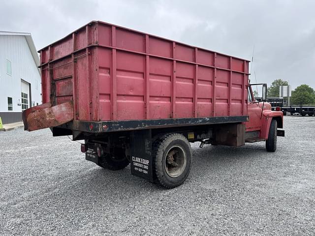Image of International Loadstar equipment image 2
