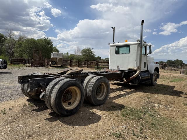 Image of International Transtar 4300 equipment image 4