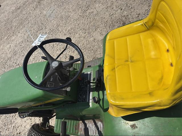 Image of John Deere 110 equipment image 3