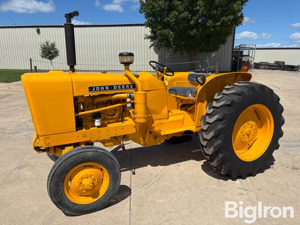 1973 John Deere 2030 Equipment Image0