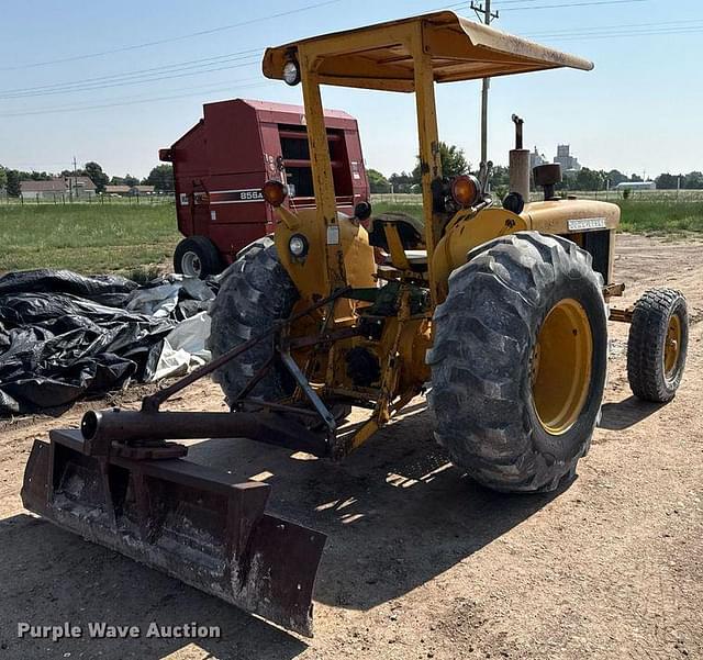 Image of John Deere 401 equipment image 4
