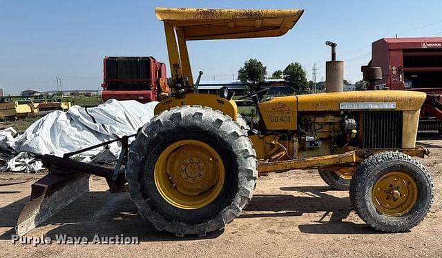 Image of John Deere 401 equipment image 3