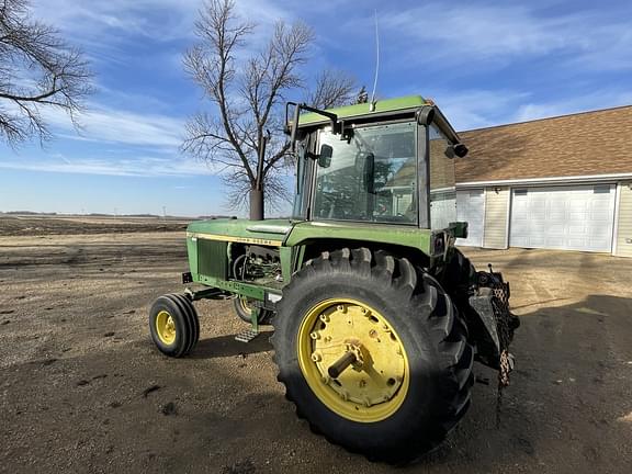 Image of John Deere 4030 equipment image 1