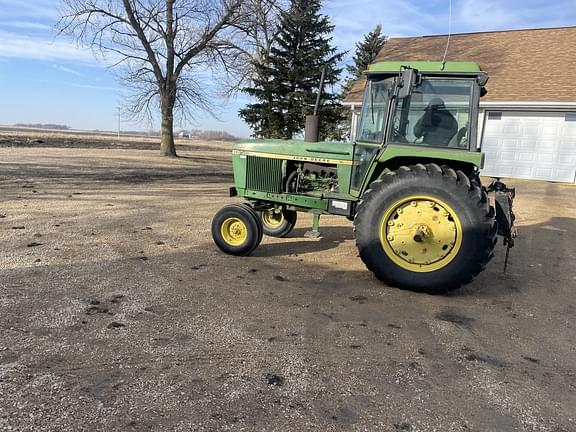 Image of John Deere 4030 equipment image 2