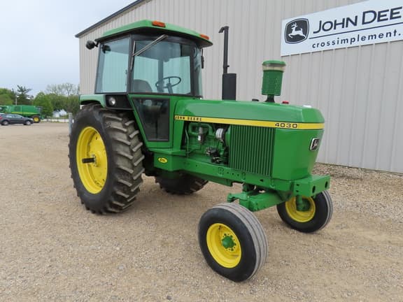 Image of John Deere 4030 equipment image 2
