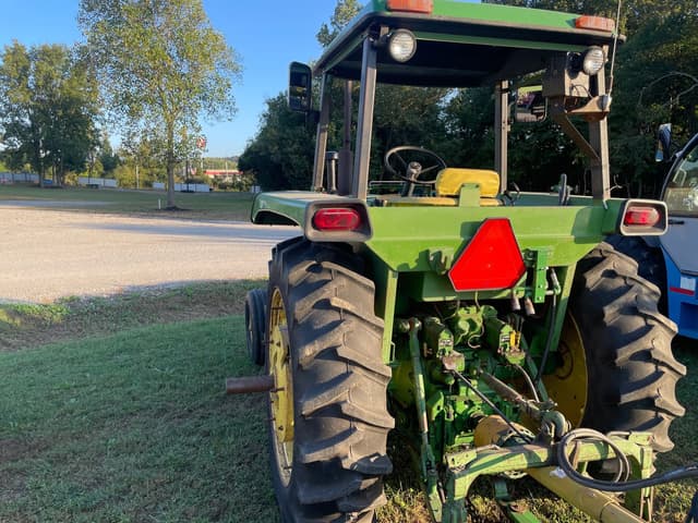 Image of John Deere 4030 equipment image 4