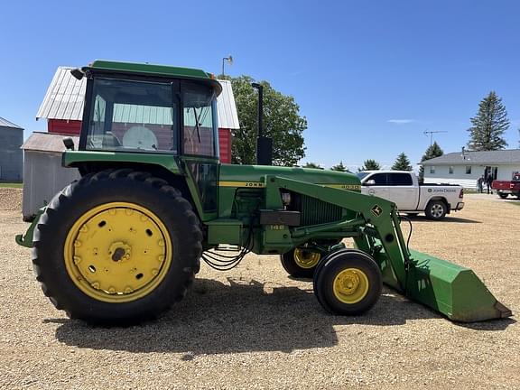 Image of John Deere 4030 equipment image 1