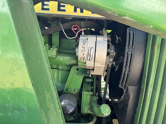 Image of John Deere 4030 equipment image 4