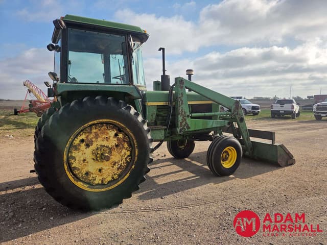 Image of John Deere 4030 equipment image 3