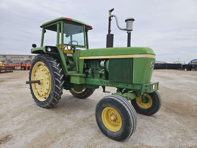 Image of John Deere 4230 equipment image 3