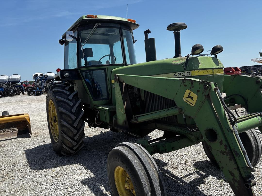 Image of John Deere 4230 Primary image