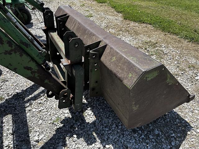 Image of John Deere 4230 equipment image 4