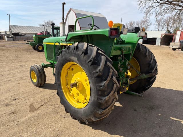 Image of John Deere 4230 equipment image 4