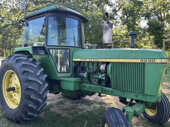 Image of John Deere 4230 equipment image 2