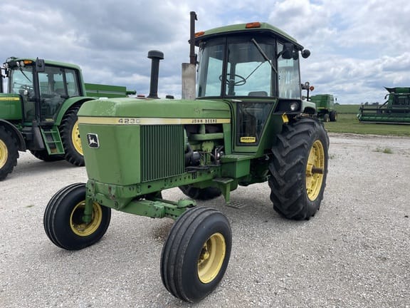 1973 John Deere 4230 Equipment Image0